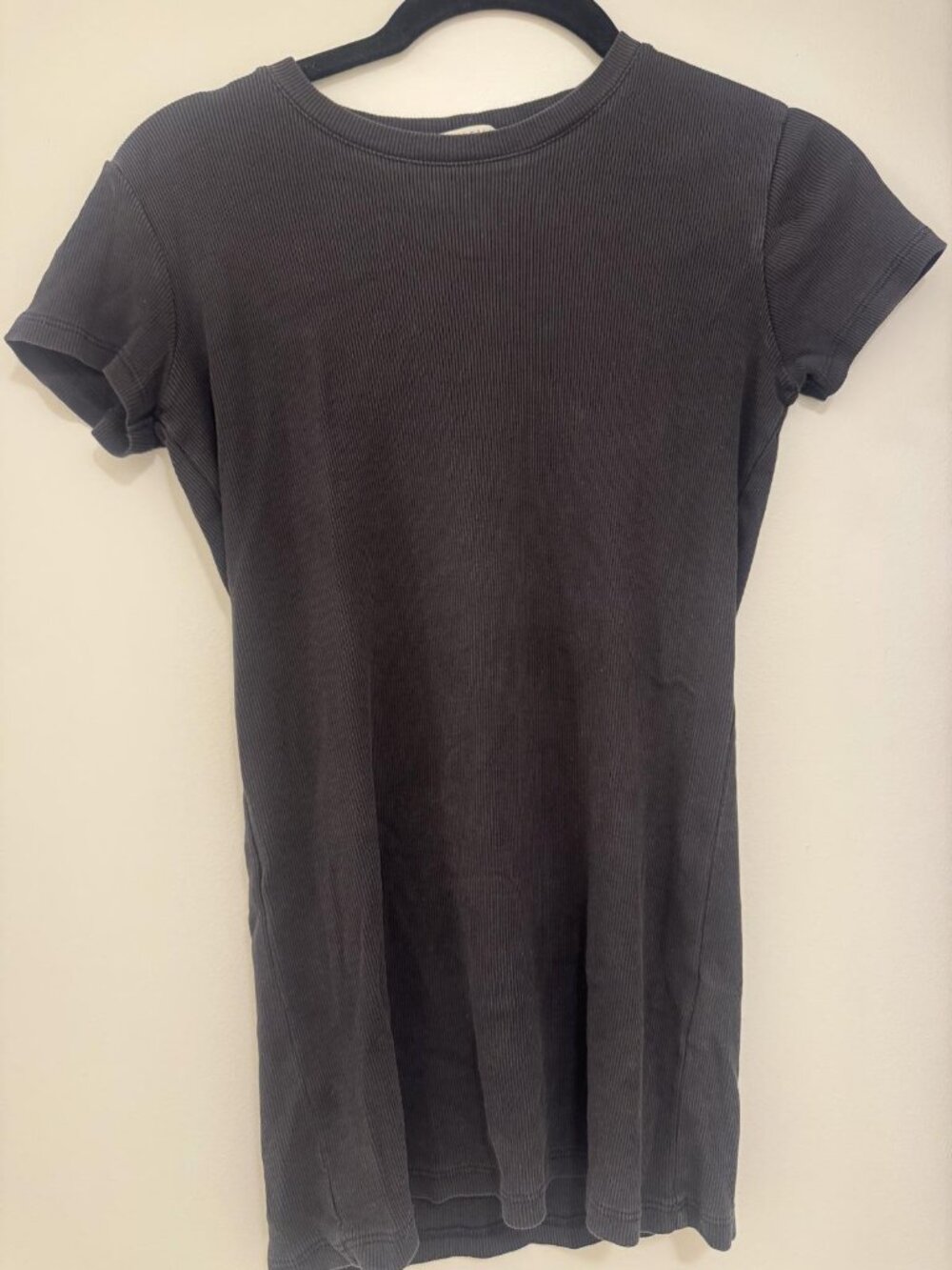 LEALLO Black Ribbed Short Sleeve Crewneck Top Size S